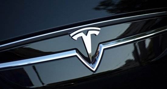 特斯拉 Model Y 标准续航版现身工信部，磷酸铁锂版续航达 545km